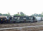 NS 722 & 3094 (A&Y job) build their train